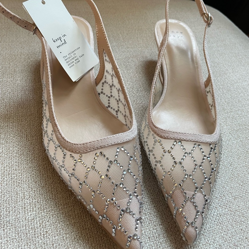 Elegant Beige Slingback Heels with rhinestones size 7  a new day NWT